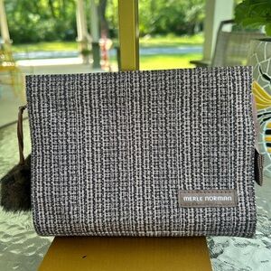 NWOT-Merle Norman Textured Brown and White cosmetic bag